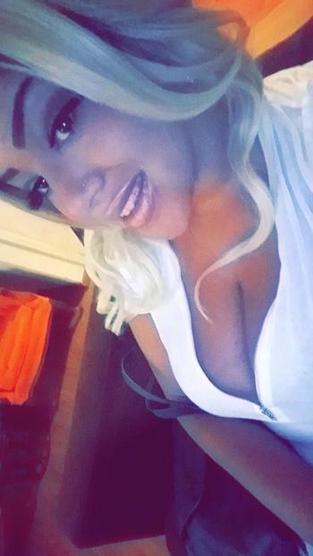 , 23  female escort, Denver