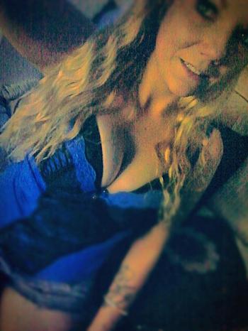 , 24  female escort, Denver