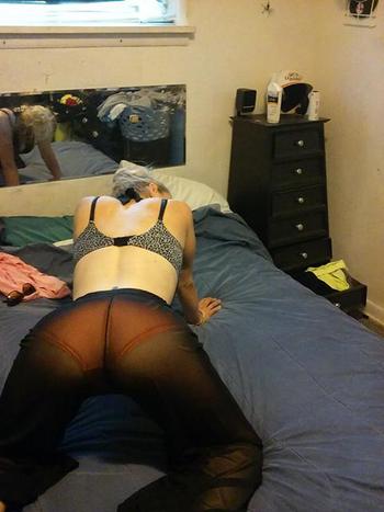 , 25  female escort, Denver