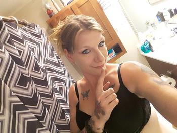 , 27  female escort, Denver
