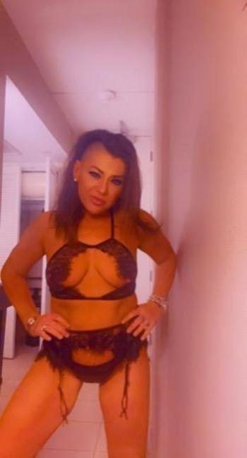 Lizzie B, 32  female escort, Denver