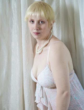 , 24  female escort, Denver