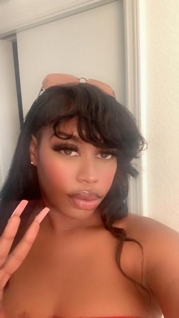 Milan, 24  female escort, Denver