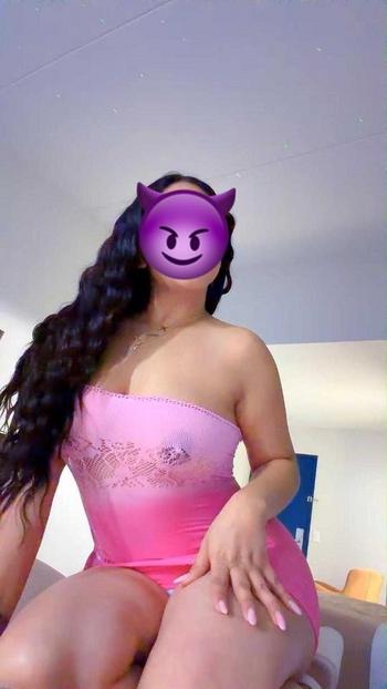 983-208-7563, 25  female escort, Denver