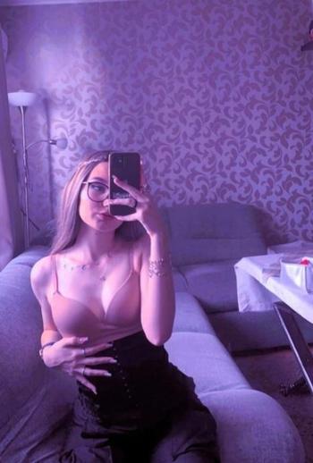 720-608-4227, 24  female escort, Denver